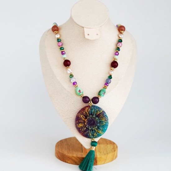 Collier pompon